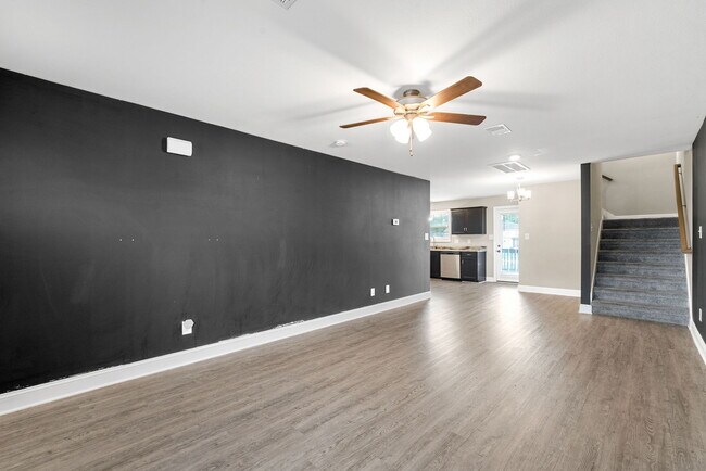 Building Photo - 3058 Ft Sumter Dr