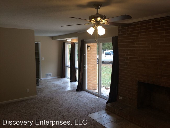 Foto del edificio - 3 br, 2 bath House - 2949 Brown's Mill Rd. SE