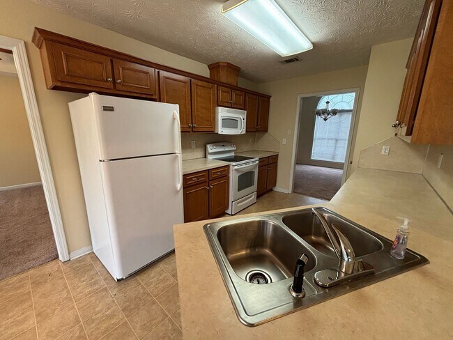 Foto del edificio - Weather Stone Subdivision!!