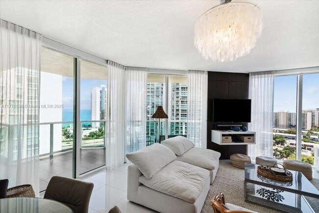Foto del edificio - 250 Sunny Isles Blvd