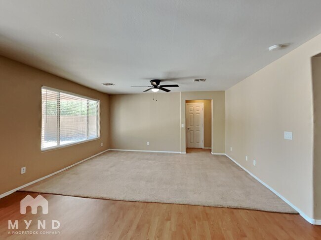Building Photo - 4732 W Dill Ave