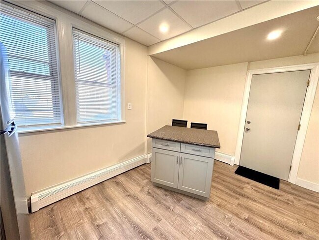 Foto del edificio - 143 Pidge Ave