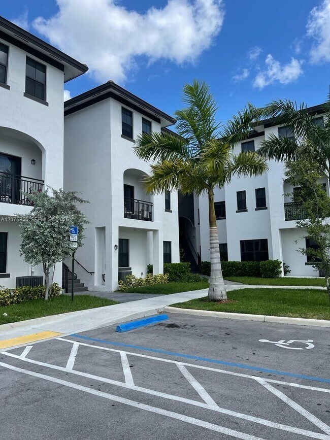 Foto del edificio - 15520 SW 136th St