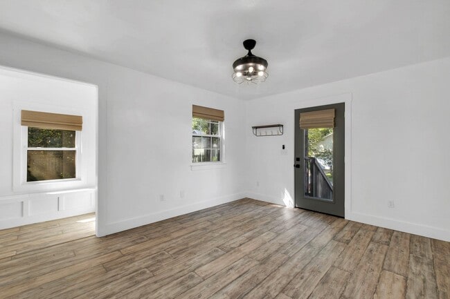 Building Photo - 2665 Nantucket Ln
