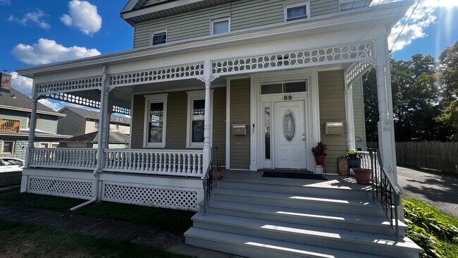 EXTERIOR - 89 Grant St