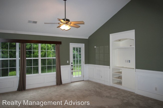 Building Photo - 4 br, 2.5 bath House - 486 Live Oak Walk