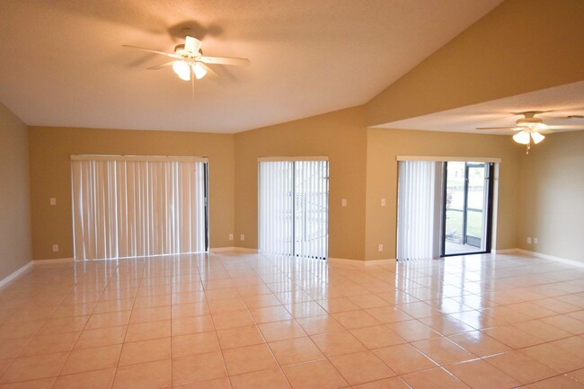 Building Photo - 9751 Majorca Pl