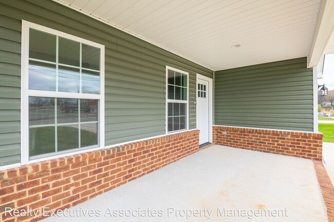 Foto del edificio - 4 br, 2 bath House - 304 7th Street