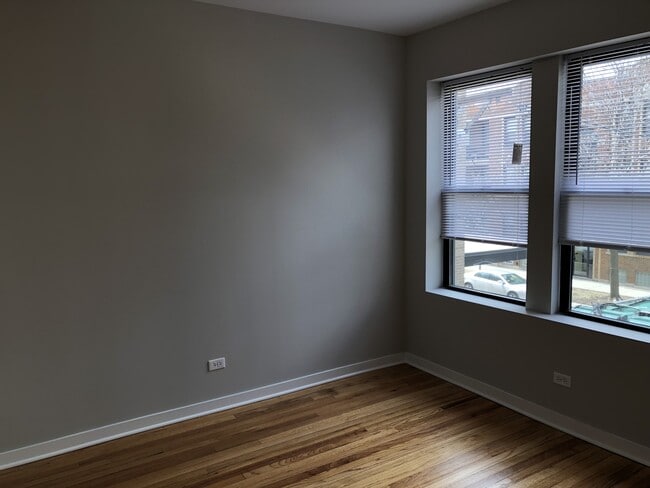 Building Photo - 4815 N Christiana Ave