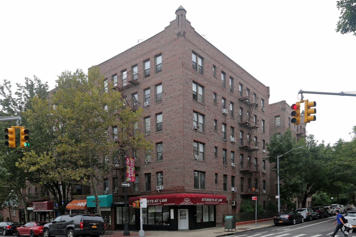 Foto principal - 4819 Skillman Ave