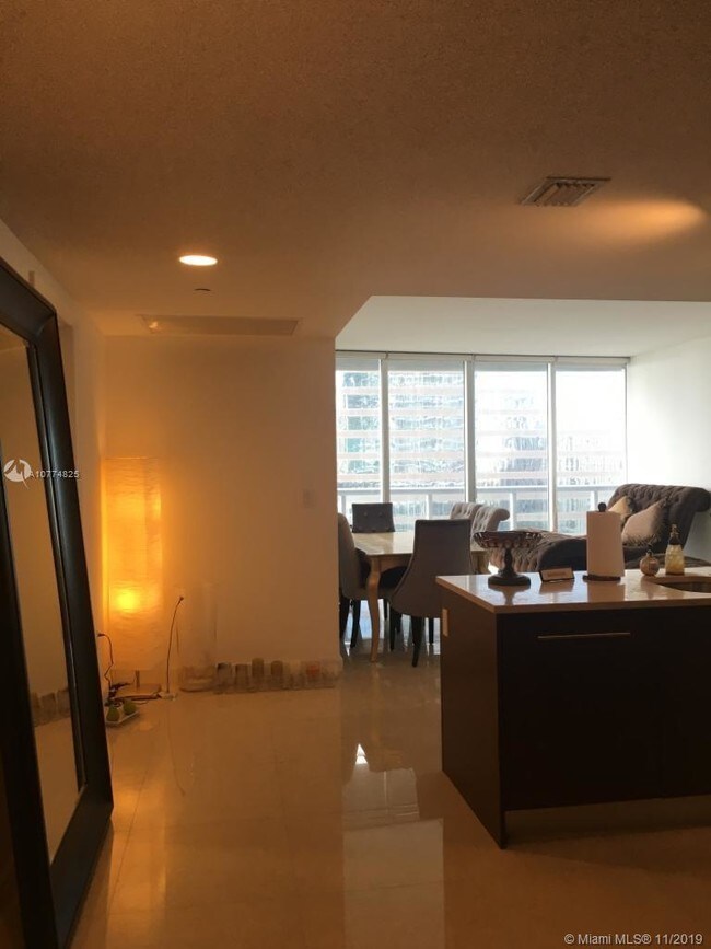 Foto del edificio - 495 Brickell Ave