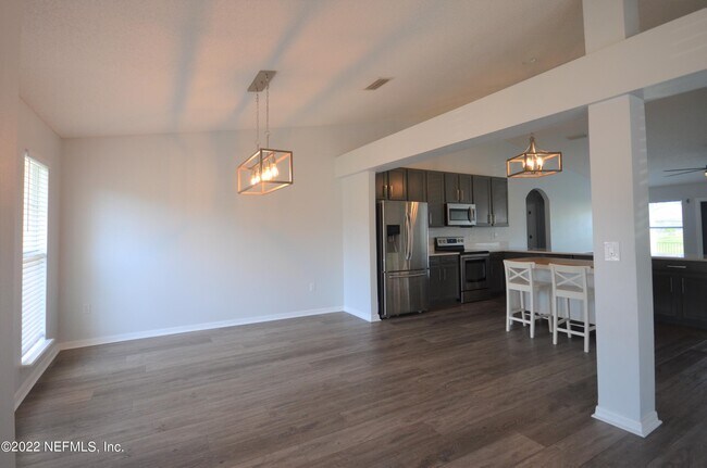 Building Photo - 12427 Tamarind Ct