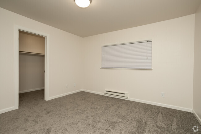 1HAB, 1BA - 710 ft² - Madison on the River