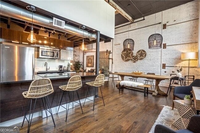 Foto del edificio - 650 Glen Iris Dr NE