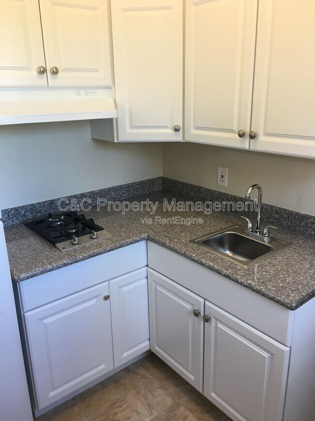 Building Photo - 244 Carmel Ave