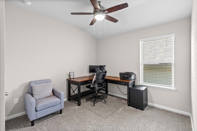 Building Photo - 10247 Juniper Oaks