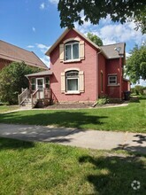 Building Photo - 228 W 5th St
