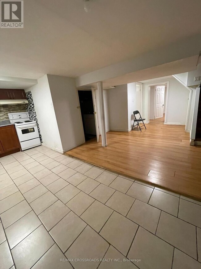 Building Photo - 68 Marchington Cir