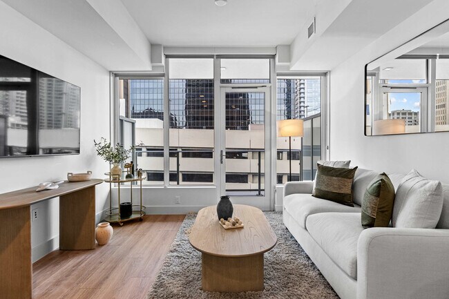 Foto del edificio - 1080 Eighth Ave
