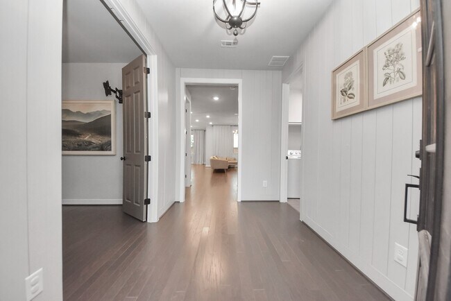 Building Photo - 108 Summer Pool Ct
