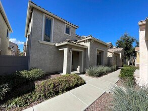 Building Photo - 1940 W Faria Ln