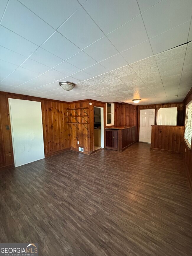 Foto del edificio - 1980 S Lumpkin St