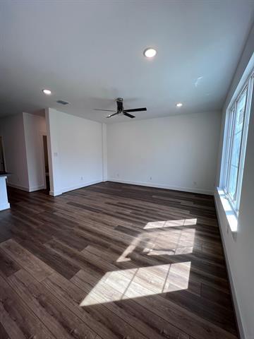 Foto del edificio - 7609 Reis Ln