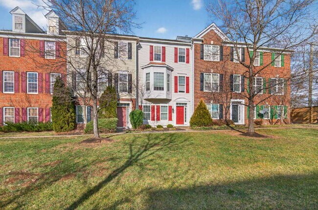 Foto del edificio - 5023 Village Fountain Pl