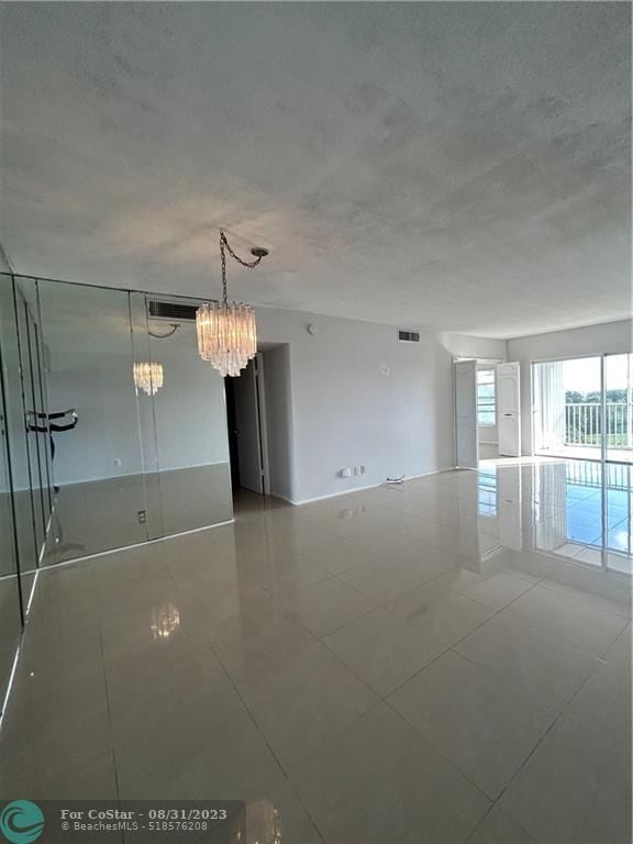 Building Photo - 3300 N Palm Aire Dr