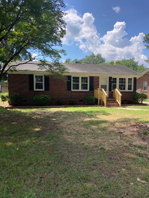 Foto principal - 522 New Bern St SE