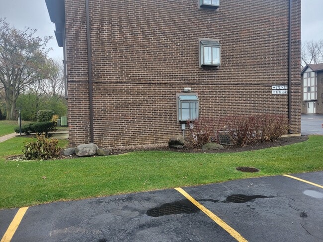 Foto del edificio - 1721 S Washington St