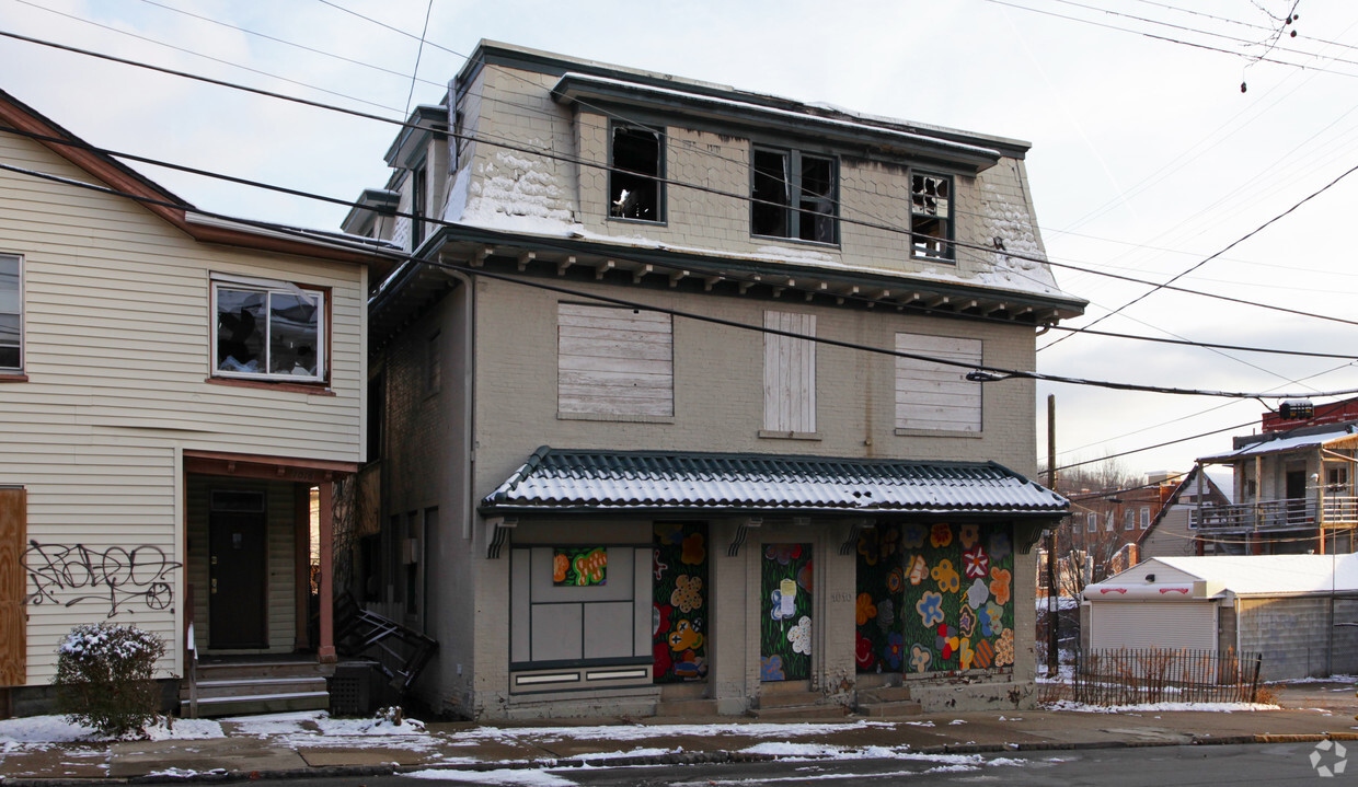 Building Photo - Demolished