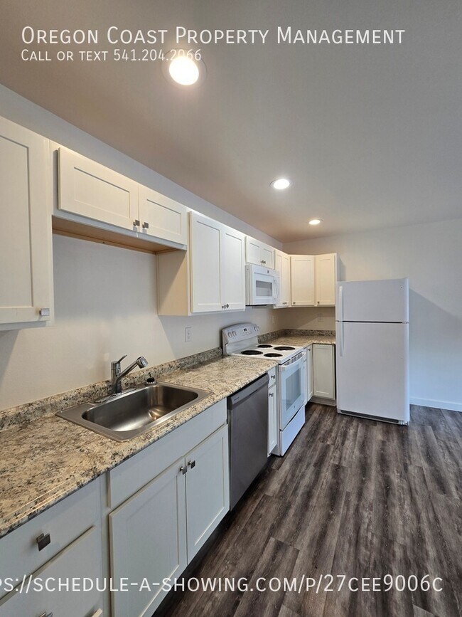 Foto del edificio - 170 SW Strawberry Ln