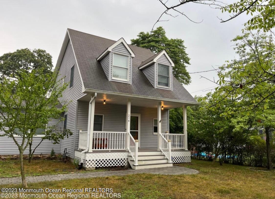 Primary Photo - 216 Chatham Ave