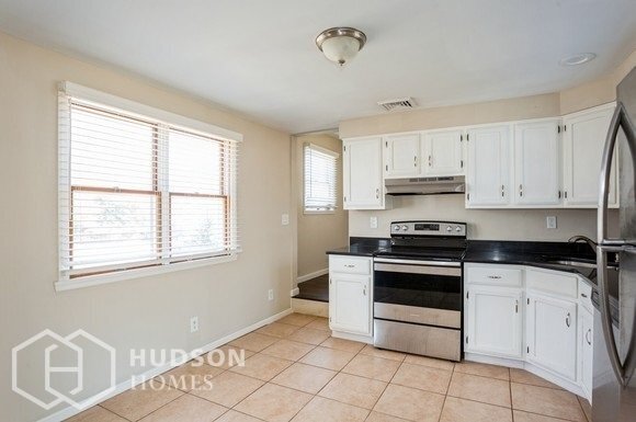 Building Photo - 36 Mill Dr
