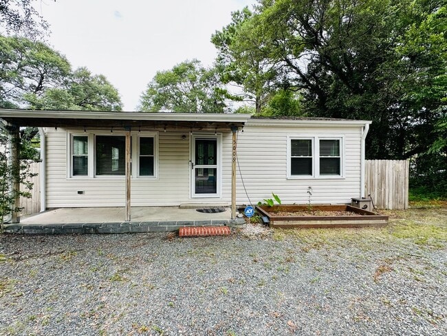 Building Photo - PARK AVENUE - 4 BEDROOM - AVAILABLE APRIL 2026 - Students Welcome!