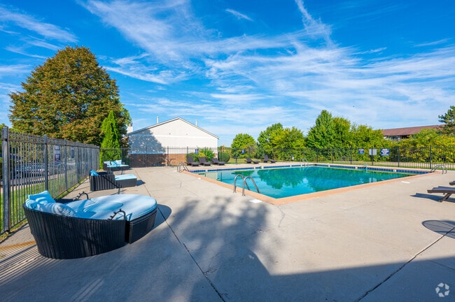 Building Photo - Franklin Park Apartments