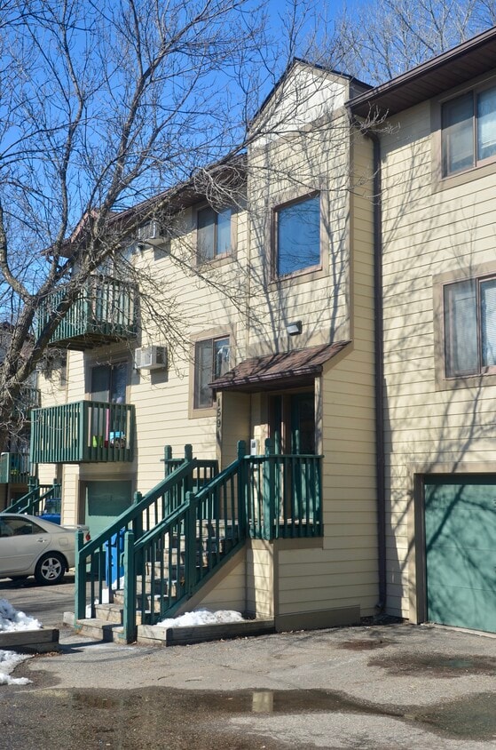 Primary Photo - 1591 11th Ave