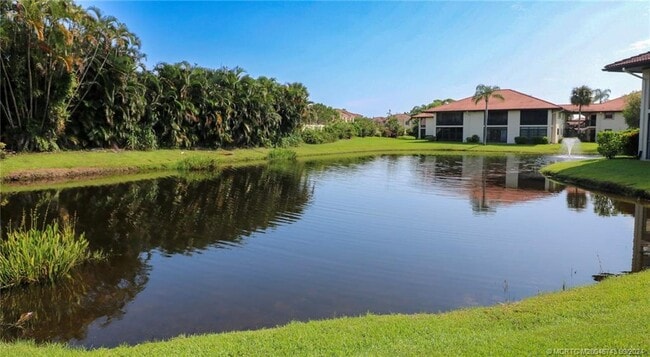 Foto del edificio - 451 SW South River Dr