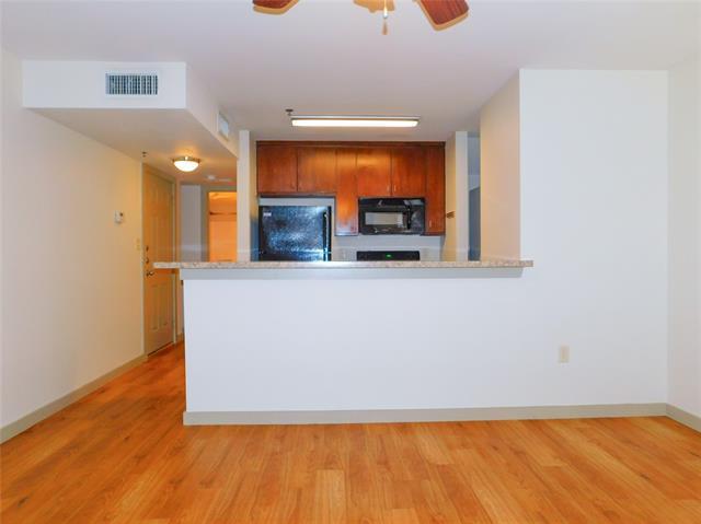 Building Photo - 1512 N Elm St