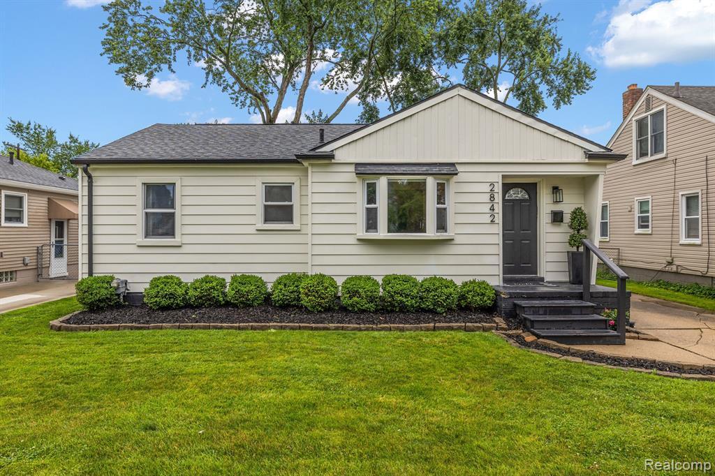 Primary Photo - 2842 Oakshire Ave