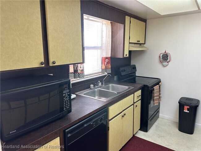 Foto del edificio - 4717 Leucadendra Dr