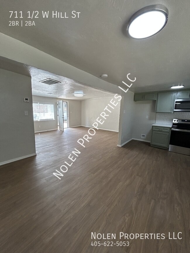 Building Photo - 711 1/2 W Hill St-