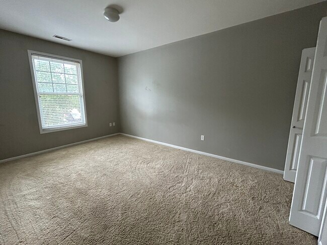 Foto del edificio - 1104 Foster Rd