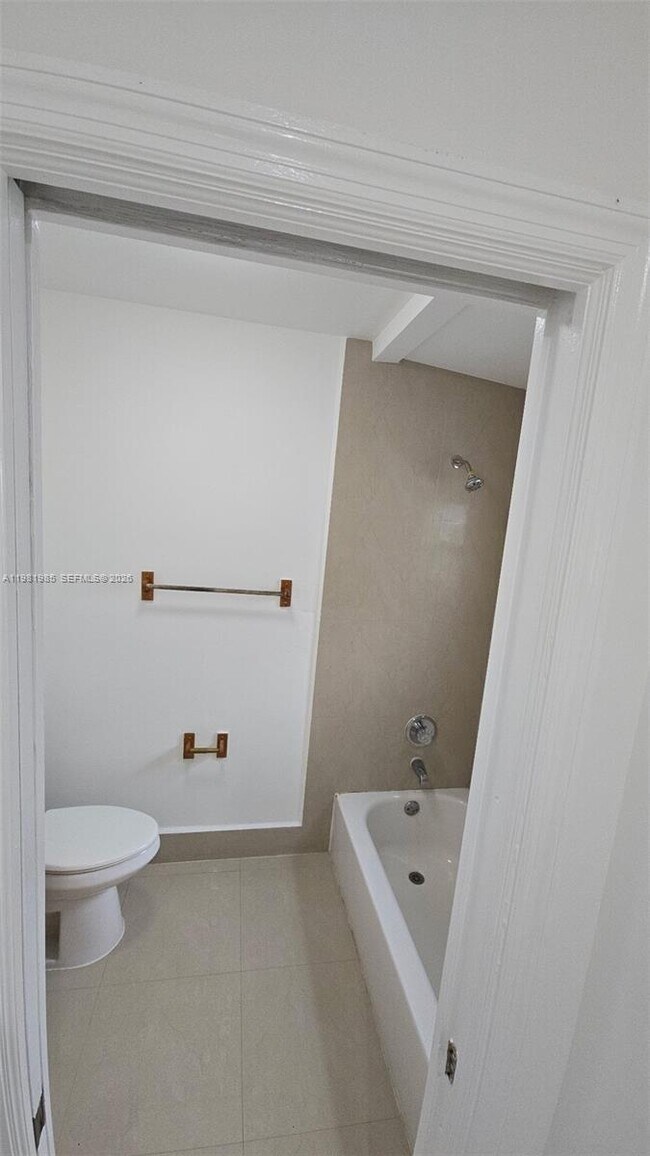 Foto del edificio - 6761 SW 13th Terrace