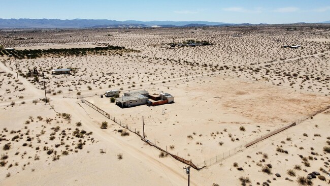Foto del edificio - 70110 Bryant Crossing Rd
