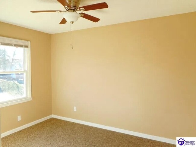 Building Photo - 700 Westport Rd