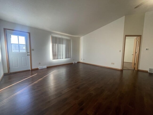 Foto del edificio - 800 Western Ave
