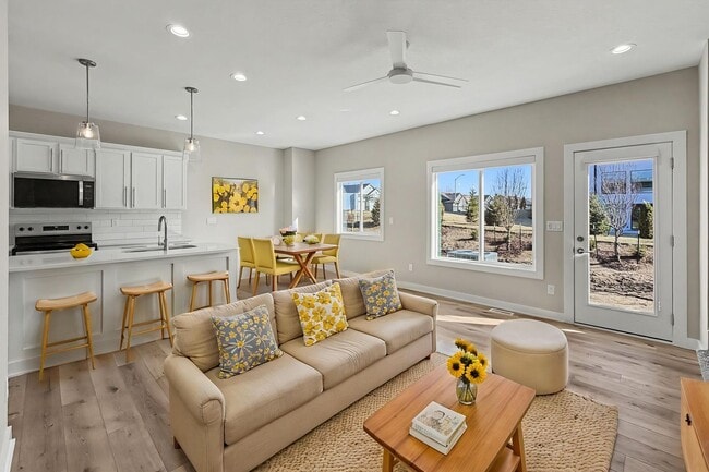 Building Photo - Luxury New Construction Townhome with Attached 2 Car Garage!