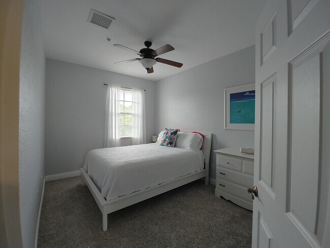 Building Photo - 285 E Bay Cedar Cir